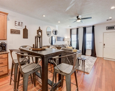 1815 Lewis Street - Photo Thumbnail 10