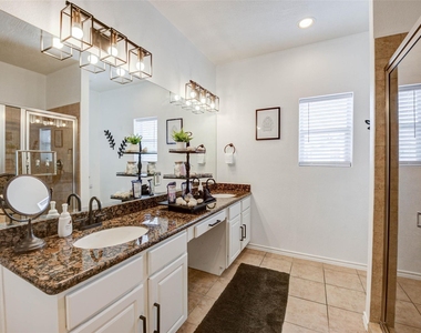 1815 Lewis Street - Photo Thumbnail 29