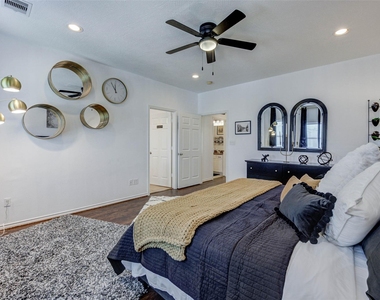 1815 Lewis Street - Photo Thumbnail 23
