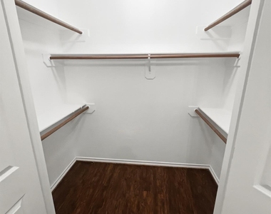 1815 Lewis Street - Photo Thumbnail 13