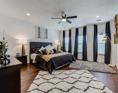 1815 Lewis Street - Photo Thumbnail 21