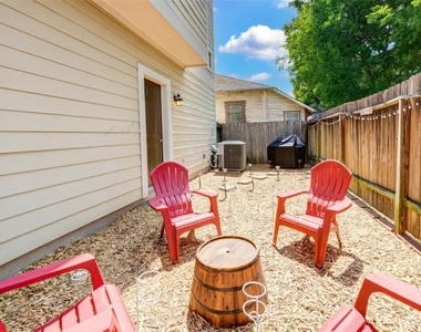 1815 Lewis Street - Photo Thumbnail 37