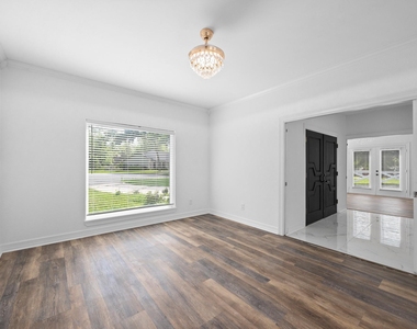 5230 Meadow Forest Lane - Photo Thumbnail 22