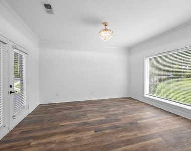 5230 Meadow Forest Lane - Photo Thumbnail 13