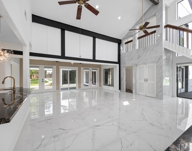 5230 Meadow Forest Lane - Photo Thumbnail 9