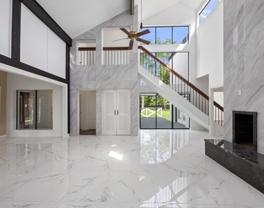 5230 Meadow Forest Lane - Photo Thumbnail 14