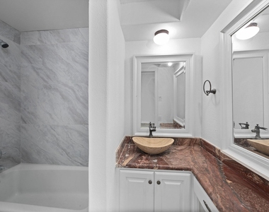 5230 Meadow Forest Lane - Photo Thumbnail 31