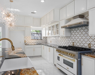 5230 Meadow Forest Lane - Photo Thumbnail 17