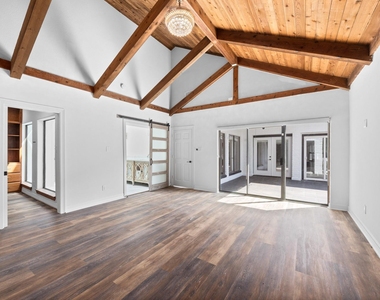5230 Meadow Forest Lane - Photo Thumbnail 36