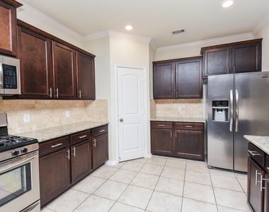 18618 Weeping Spring Drive - Photo Thumbnail 12