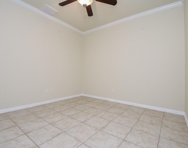 18618 Weeping Spring Drive - Photo Thumbnail 7