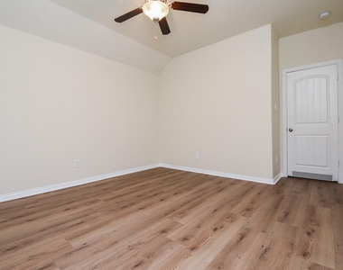 18618 Weeping Spring Drive - Photo Thumbnail 26