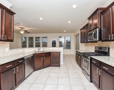 18618 Weeping Spring Drive - Photo Thumbnail 10