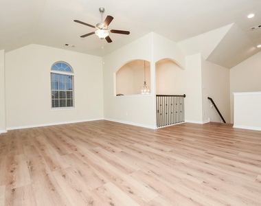 18618 Weeping Spring Drive - Photo Thumbnail 23