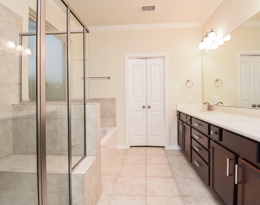 18618 Weeping Spring Drive - Photo Thumbnail 17