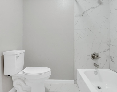 122 E Crosstimbers Street - Photo Thumbnail 11
