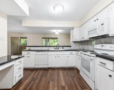 14515 Wunderlich Drive - Photo Thumbnail 4