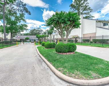 14515 Wunderlich Drive - Photo Thumbnail 28