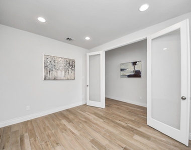 4218 Bald Cypress Court - Photo Thumbnail 5