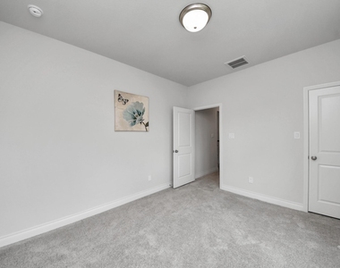 4218 Bald Cypress Court - Photo Thumbnail 24