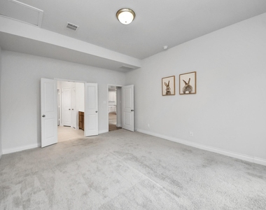 4218 Bald Cypress Court - Photo Thumbnail 12