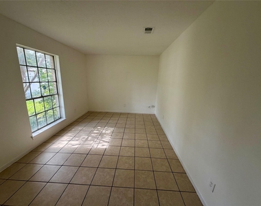 12818 Segrest Drive - Photo Thumbnail 6