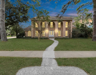 17903 Nanes Drive - Photo Thumbnail 4