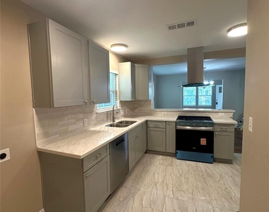1209 Cordell Street - Photo Thumbnail 1