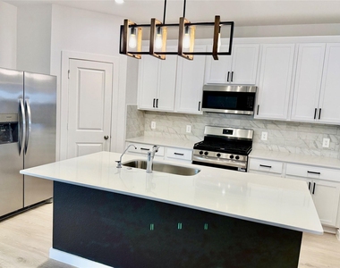 30406 Canterbury Fields Drive - Photo Thumbnail 9