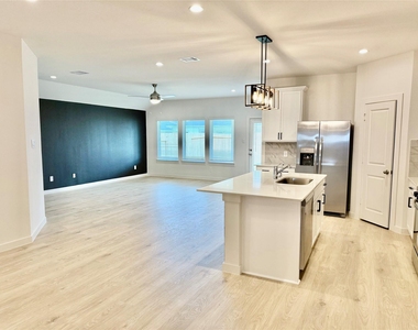 30406 Canterbury Fields Drive - Photo Thumbnail 10