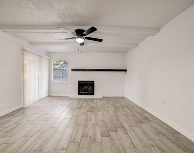 3918 Cypressdale Drive - Photo Thumbnail 12