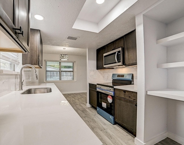 3918 Cypressdale Drive - Photo Thumbnail 20