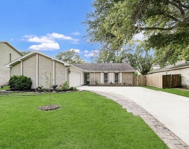 3918 Cypressdale Drive - Photo Thumbnail 2