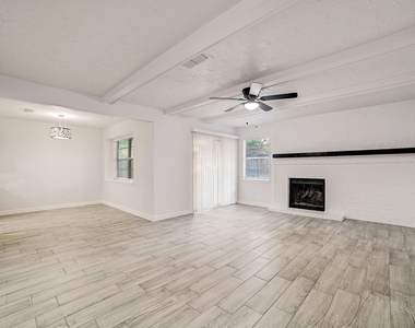 3918 Cypressdale Drive - Photo Thumbnail 11