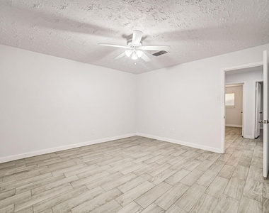 3918 Cypressdale Drive - Photo Thumbnail 25