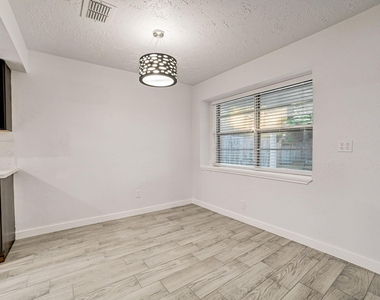 3918 Cypressdale Drive - Photo Thumbnail 14