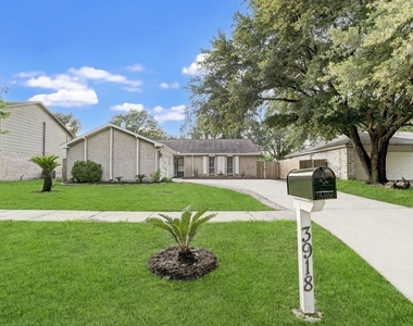 3918 Cypressdale Drive - Photo Thumbnail 3