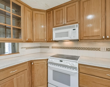 23227 Briarcreek Boulevard - Photo Thumbnail 10