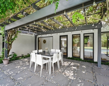 10 Inwood Oaks Drive - Photo Thumbnail 46