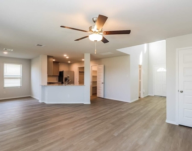 10703 Sunlit Street - Photo Thumbnail 4