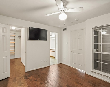 3231 Allen Parkway - Photo Thumbnail 8
