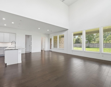 14130 Aspen Woods Court - Photo Thumbnail 7