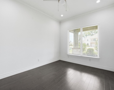 14130 Aspen Woods Court - Photo Thumbnail 6