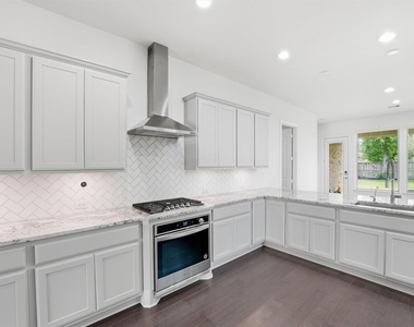 14130 Aspen Woods Court - Photo Thumbnail 13