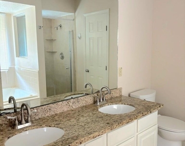 14303 Oak Chase Drive - Photo Thumbnail 11