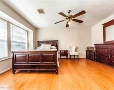 14303 Oak Chase Drive - Photo Thumbnail 11