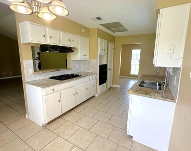 12210 Roandale Drive - Photo Thumbnail 3