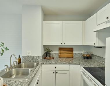 51 Harbour Row - Photo Thumbnail 10