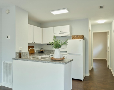 51 Harbour Row - Photo Thumbnail 8