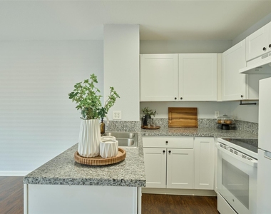 51 Harbour Row - Photo Thumbnail 9